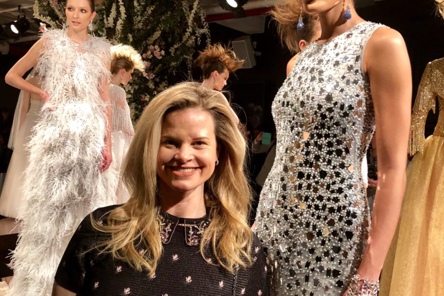 Stardesigner Naeem Khan auf der Bridal Fashion Week in New York