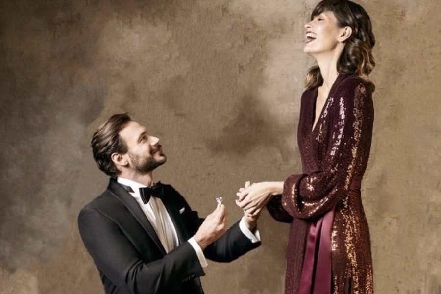 Verlobung an Valentinstag: Romantik pur oder völlig daneben?